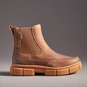 NWT!  SOREL Explorer Chelsea Waterproof Boots